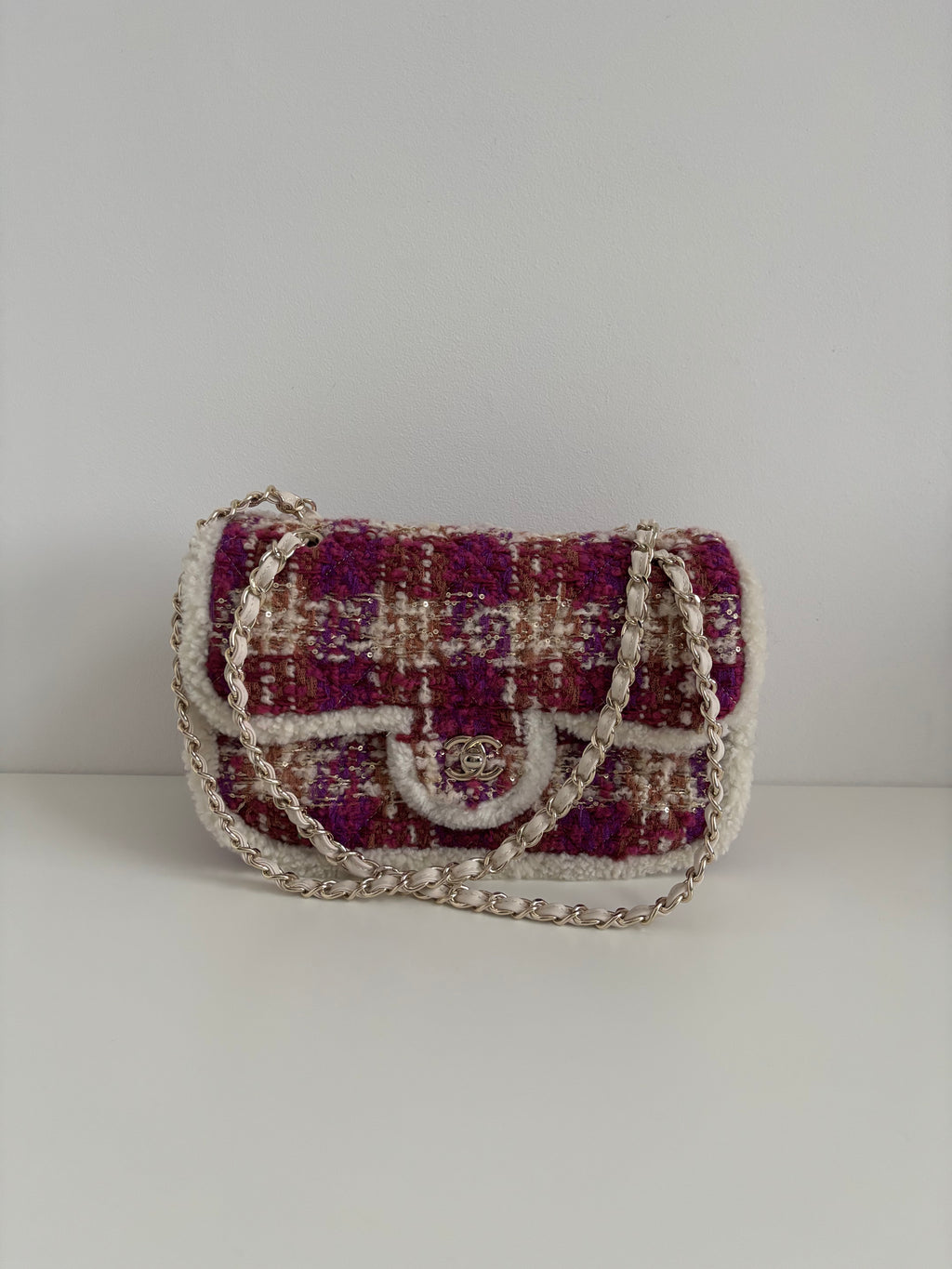 SHOULDER BAG