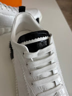H TRAINERS