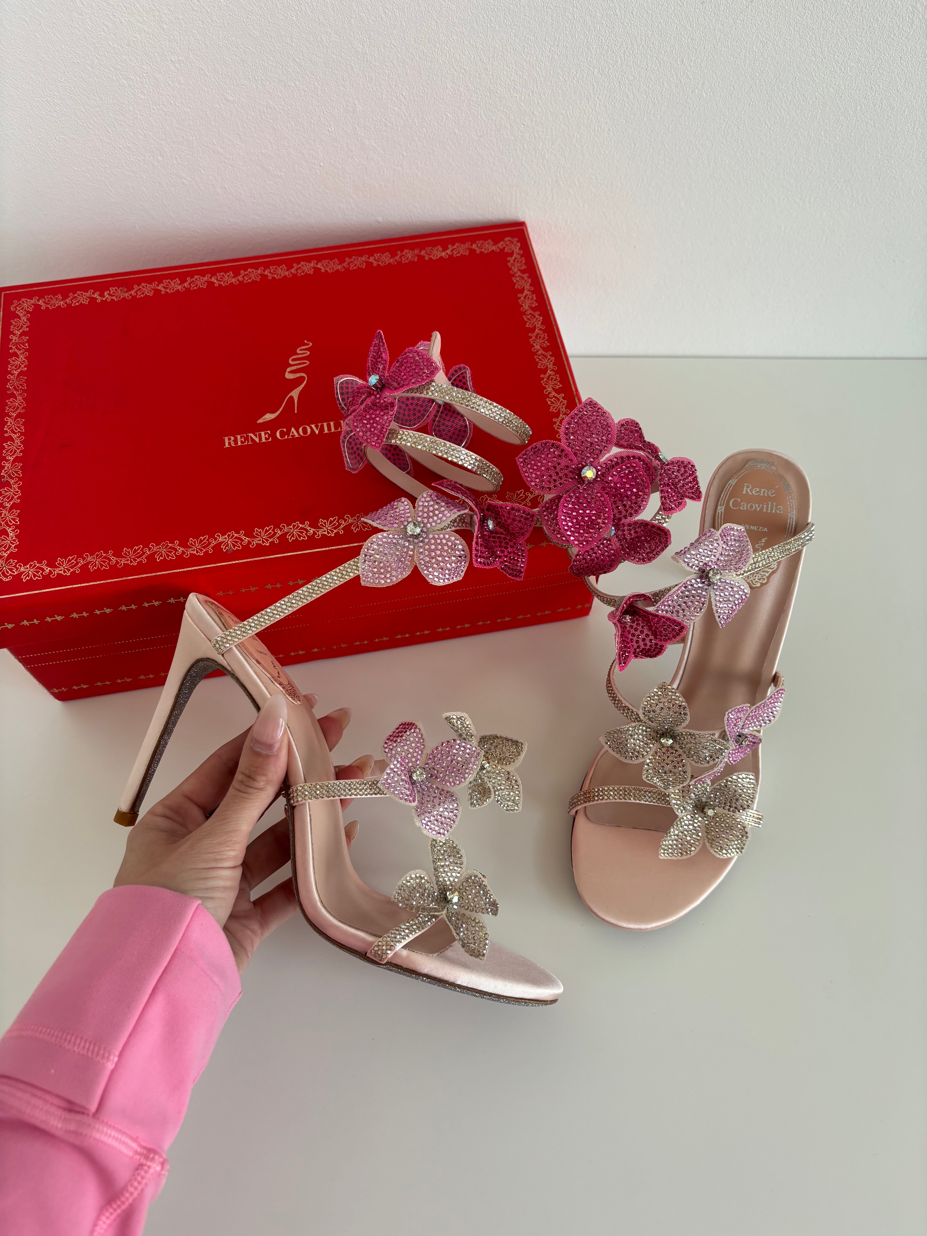 HEELS