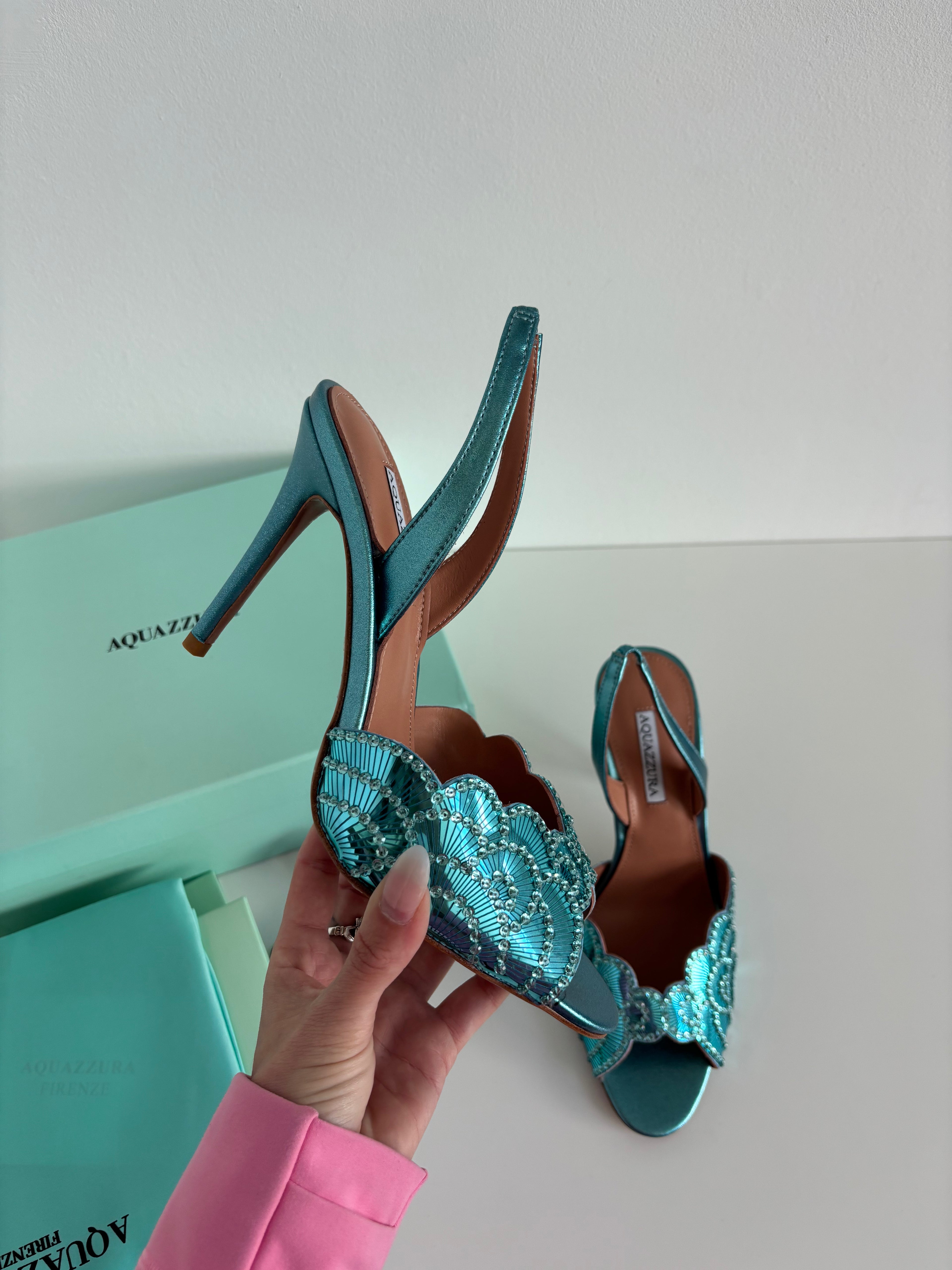 HEELS