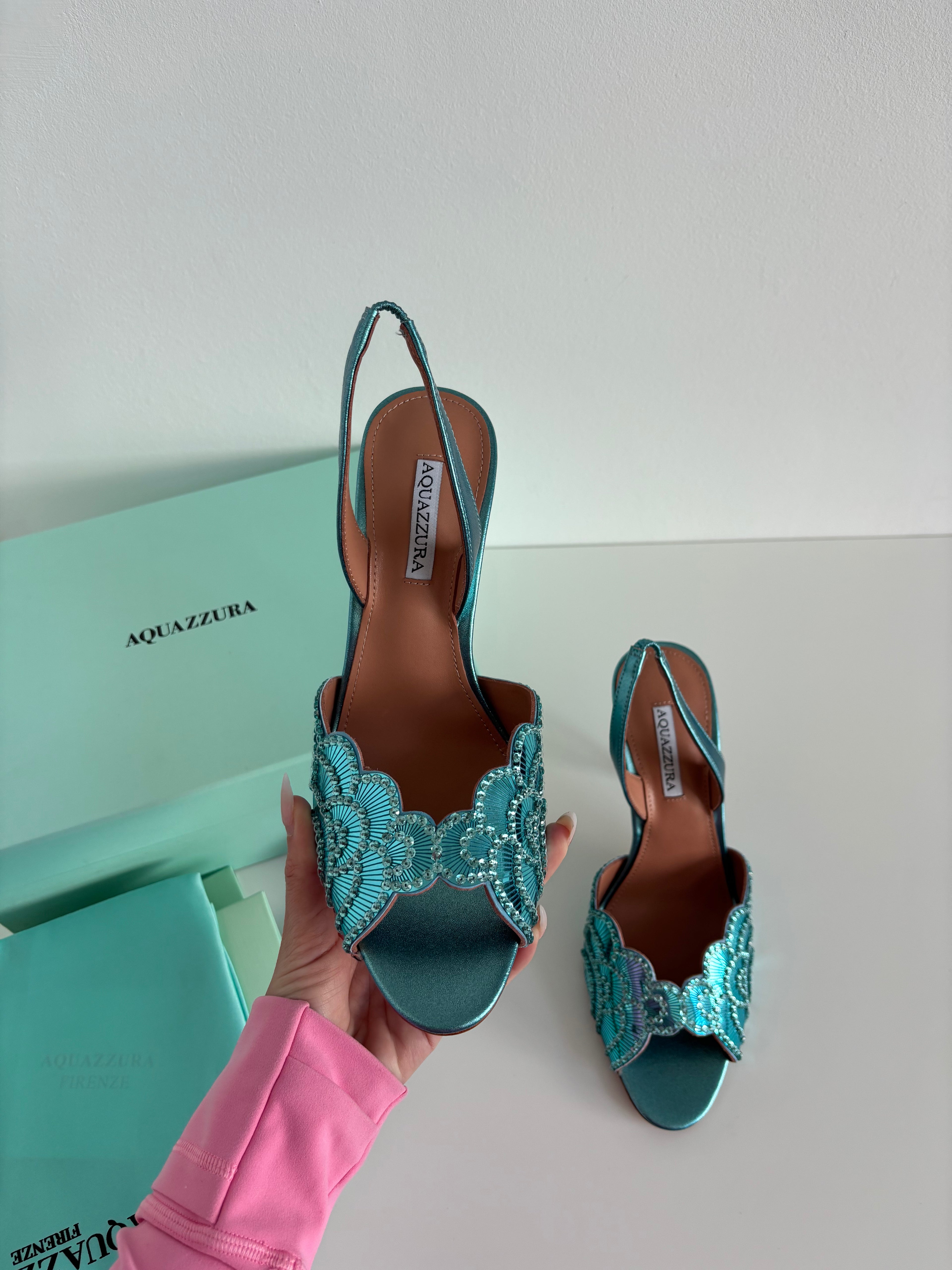 HEELS