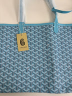 Large tote