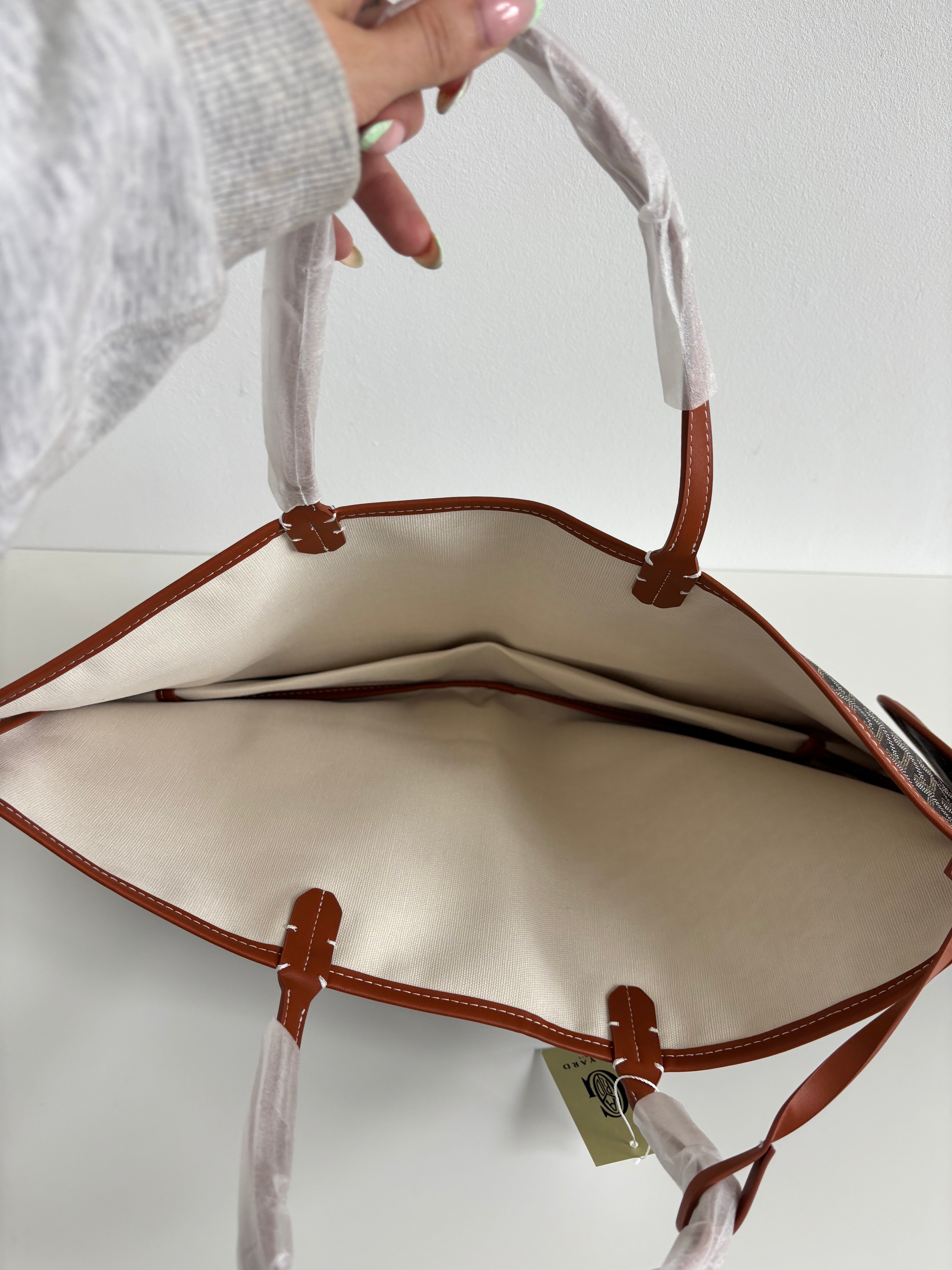 Large tote