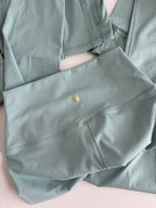 Set with gold zip